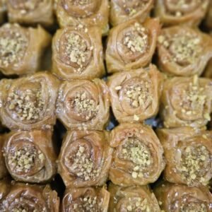 Flower baklava, pistachio and almond – 1 lb | باقلوای گل، پسته و بادام